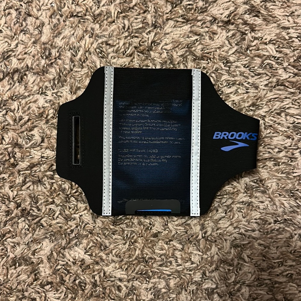 Black Brooks PhoneArm Band